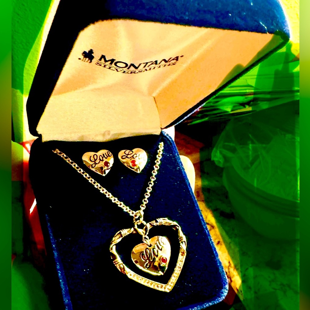 Silver Heart pendant & matching earrings